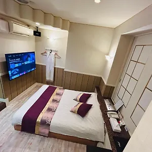 ホテル Crystal 大人専用
